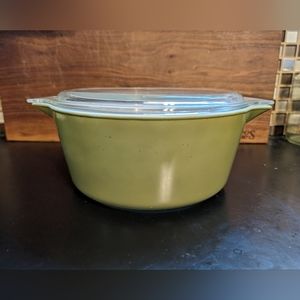 Pyrex 475-B Verde Green Casserole with Lid